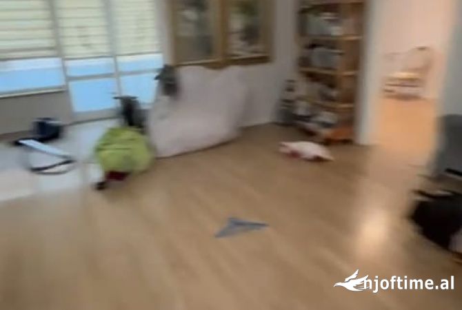 Shtepi ne shitje Apartament ne Tirane, 3+1, Mobilimi Bosh, pa mobiluar, Pagesa 200,000  Euro.