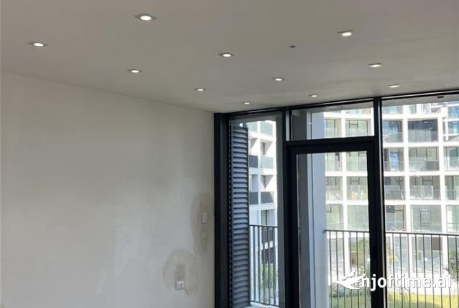 Ambient biznesi me qera 3+1 ne Tirane - 1,200 Euro