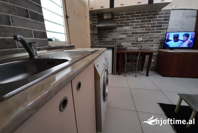 Shtepi me qera Garsoniere ne Tirane - 340 Euro