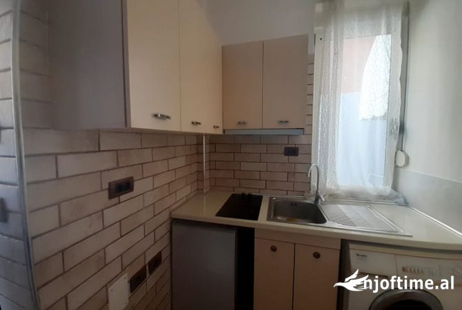 Shtepi me qera Garsoniere ne Tirane - 450 Euro