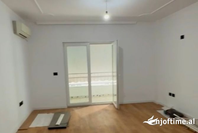 Shtepi ne shitje 2+1 ne Tirane - 160,000 Euro