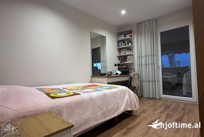 Shtepi ne shitje Apartament ne Tirane, 2+1, Mobilimi E mobiluar, Pagesa 360,000  Euro.