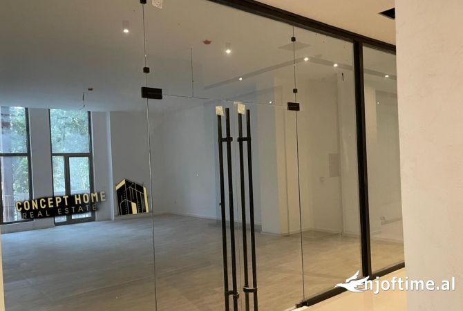 Ambient biznesi me qera 1+1 ne Tirane - 2,500 Euro