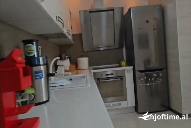 Shtepi me qera 2+1 ne Tirane - 800 Euro