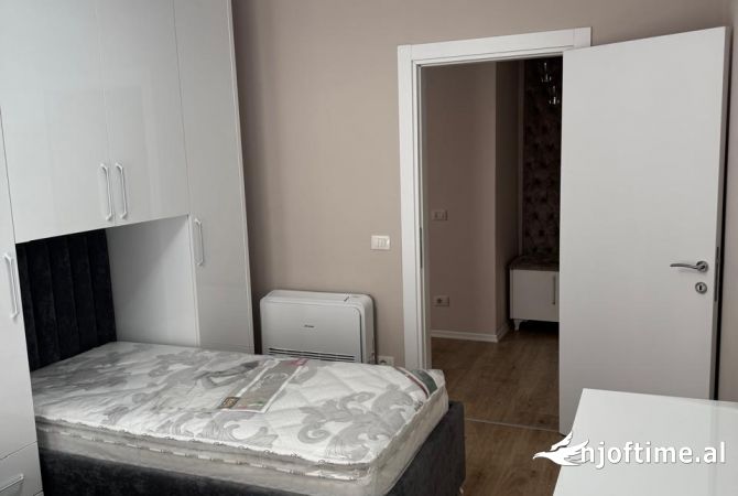 Shtepi me qera Apartament ne Tirane, 2+1, Mobilimi E mobiluar, Pagesa 500  Euro.