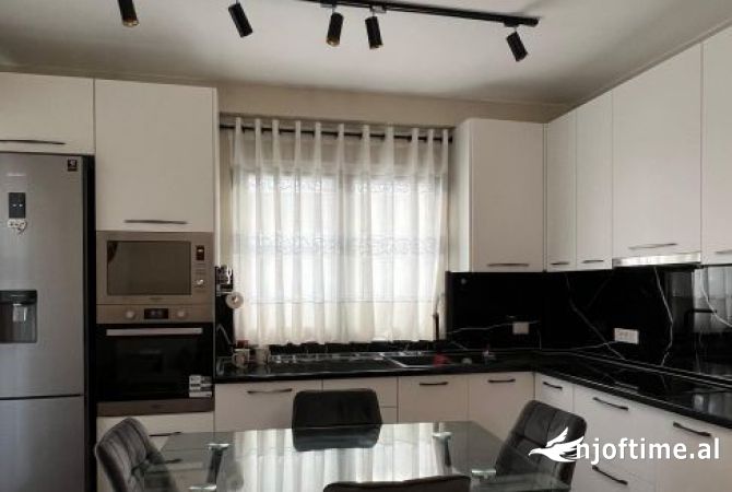 Shtepi me qera 1+1 ne Tirane - 500 Euro