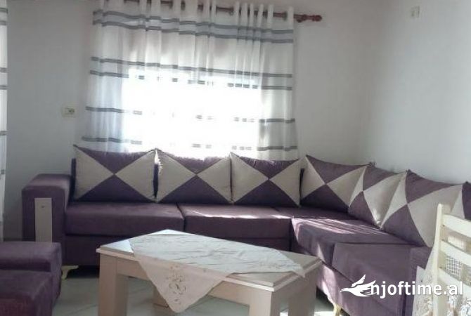 Shtepi me qera 2+1 ne Tirane - 450 Euro