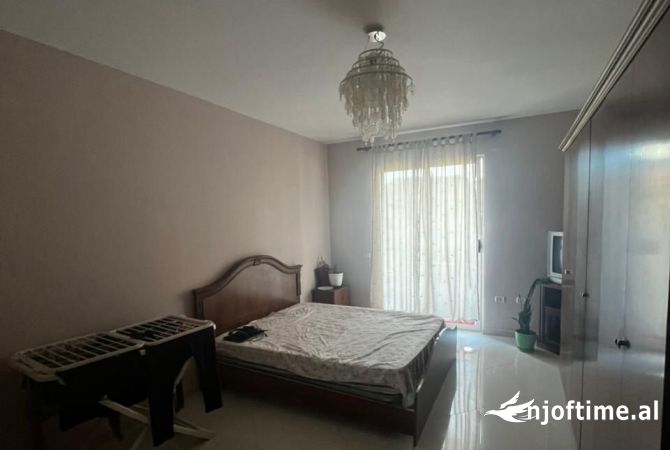 Shtepi me qera 2+1 ne Tirane - 450 Euro
