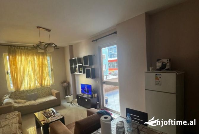 Shtepi me qera 2+1 ne Tirane - 450 Euro