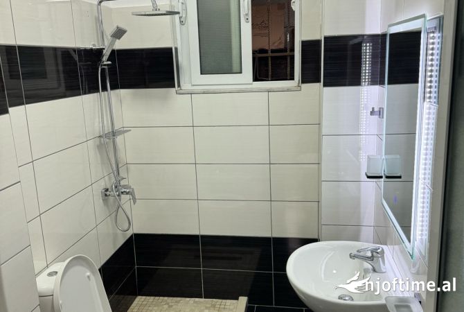 Shtepi me qera Apartament ne Tirane, 1+1, Mobilimi E mobiluar, Pagesa 500  Euro.