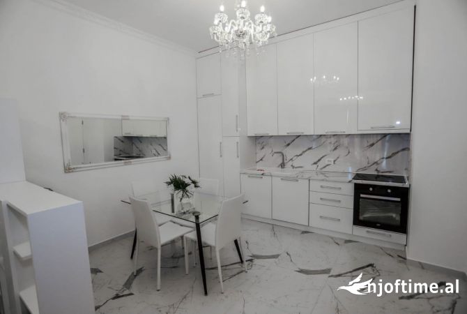 Shtepi me qera 1+1 ne Tirane - 800 Euro