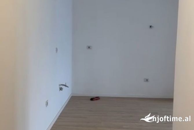Shtepi ne shitje 2+1 ne Tirane - 105,000 Euro