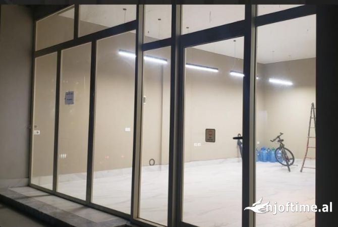Ambient biznesi me qera 1+1 ne Tirane - 1,000 Euro