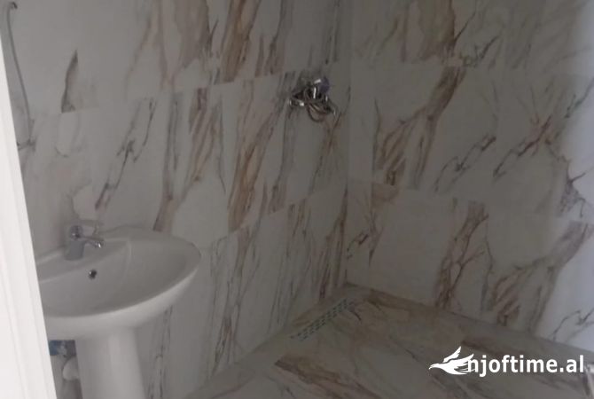 Apartment for rent in Tirana 2+1, Emty