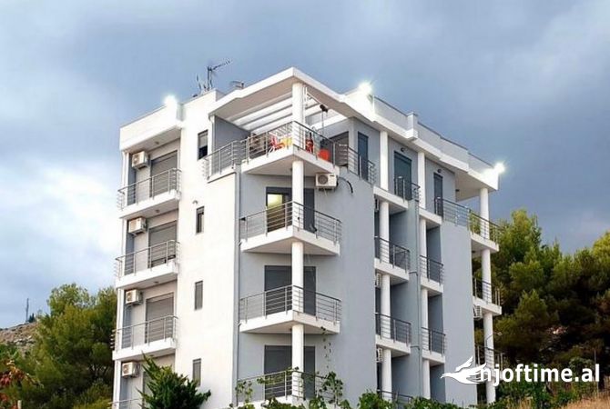 Shtepi ne shitje Vila Luksoze ne Sarande, 7+1, Mobilimi E mobiluar, Pagesa 15,000,000  Euro.