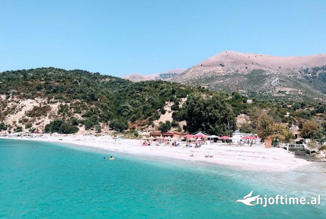 Truall ose Toke  ne Himare - 300,000 Euro