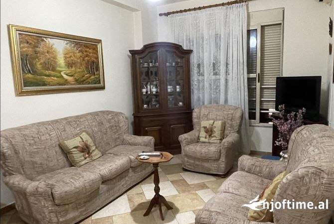 Casa in affitto 2+1 a Tirana - 680 Euro