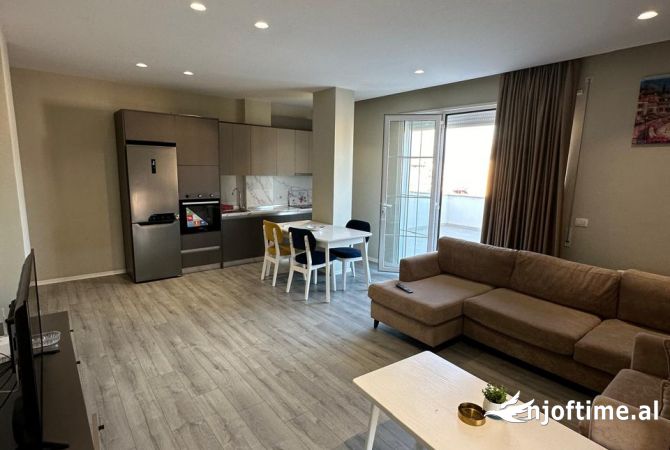 Shtepi me qera 2+1 ne Tirane - 500 Euro