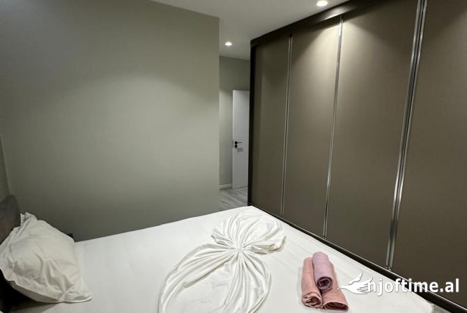 Shtepi me qera Apartament ne Tirane, 2+1, Mobilimi E mobiluar, Pagesa 500  Euro.