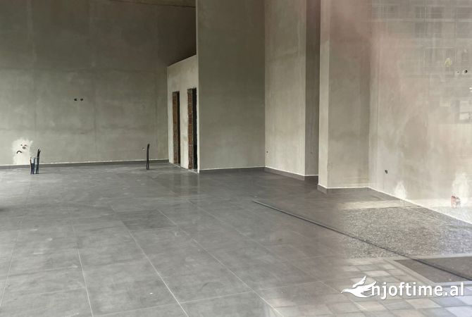 Ambient biznesi me qera 1+1 ne Tirane - 2,000 Euro