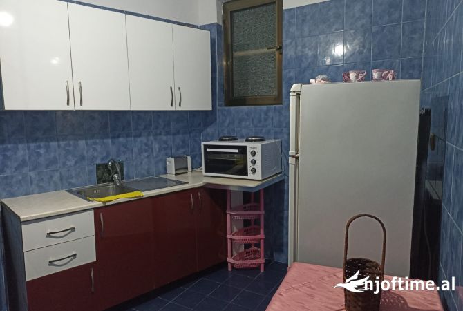 Shtepi me qera Apartament ne Tirane, 1+1, Mobilimi E mobiluar, Pagesa 35,000  Leke.