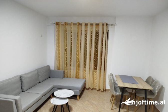 Shtepi me qera 1+1 ne Tirane - 400 Euro