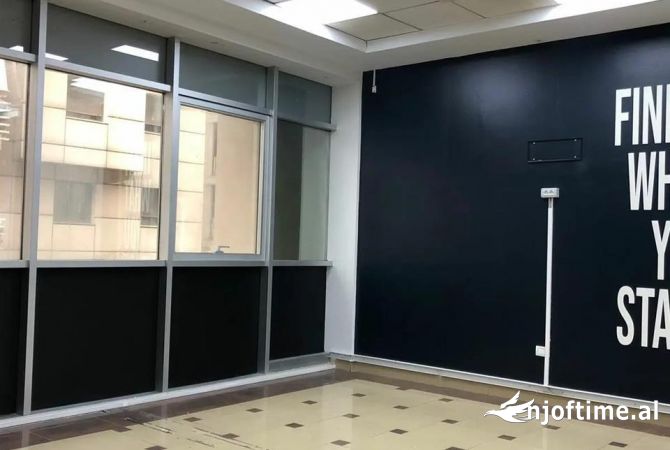 Ambient biznesi me qera 3+1 ne Tirane - 800 Euro