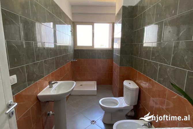 Shtepi me qera 2+1 ne Tirane - 450 Euro