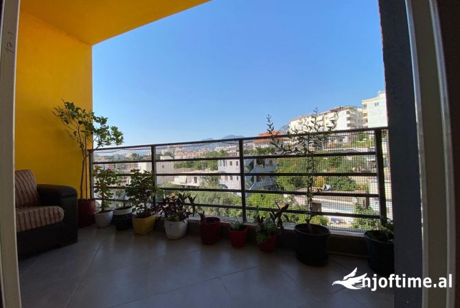 Shtepi me qera Apartament ne Tirane, 2+1, Mobilimi E mobiluar, Pagesa 450  Euro.