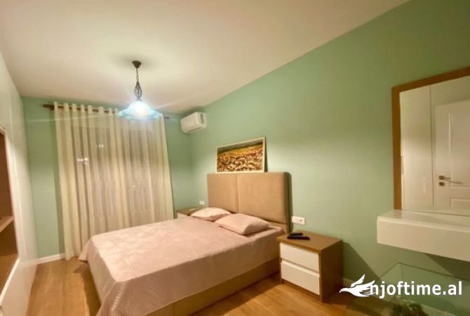 Shtepi me qera 2+1 ne Tirane - 750 Euro