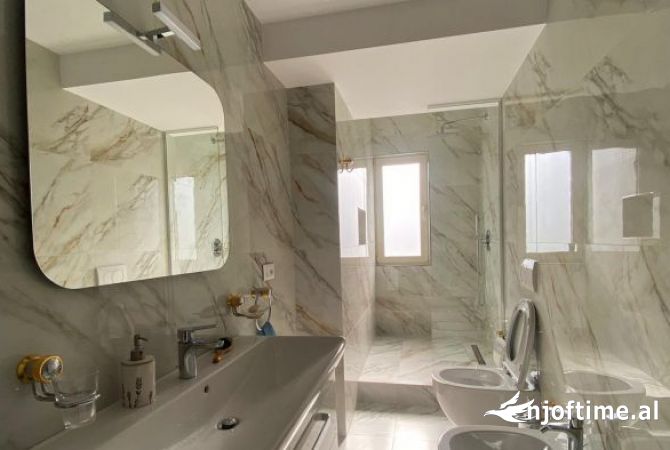 Shtepi me qera 2+1 ne Tirane - 750 Euro