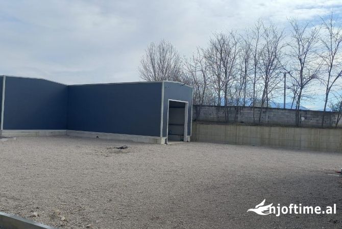 Business Property for Rent 4+1 in Tirana - 1,801 Euro