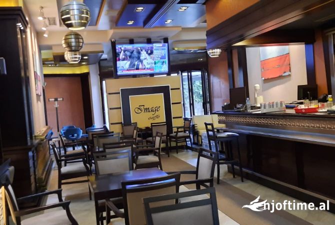 Shitet Bar-Caffe tek Rruga e Barrikadave/ 345,000 Euro
