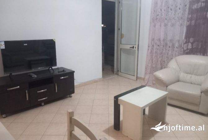 Shtepi me qera 1+1 ne Tirane - 350 Euro