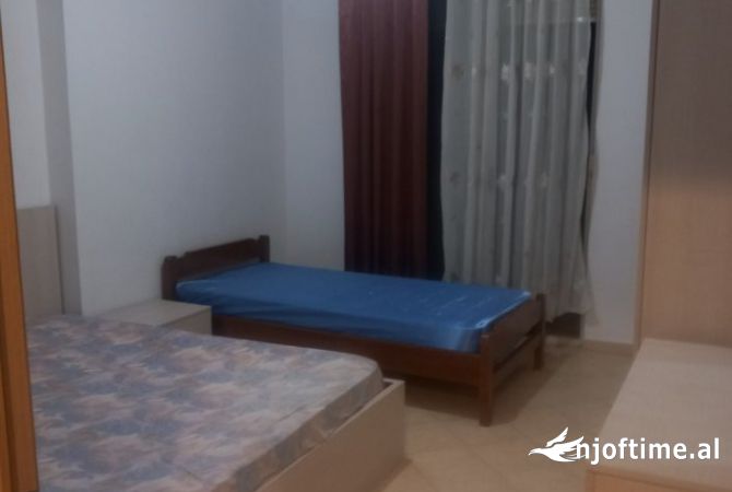 Shtepi me qera Apartament ne Tirane, 1+1, Mobilimi E mobiluar, Pagesa 350  Euro.