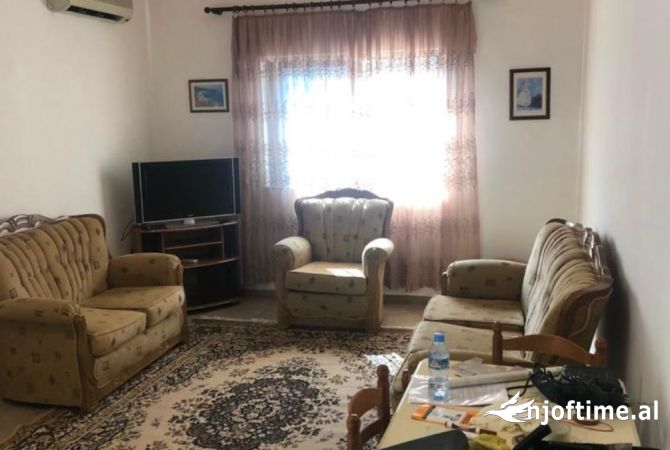 Shtepi me qera 2+1 ne Tirane - 400 Euro