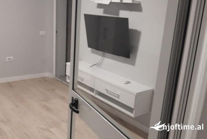 Shtepi me qera Apartament ne Tirane, Garsoniere, Mobilimi E mobiluar, Pagesa 400  Euro.