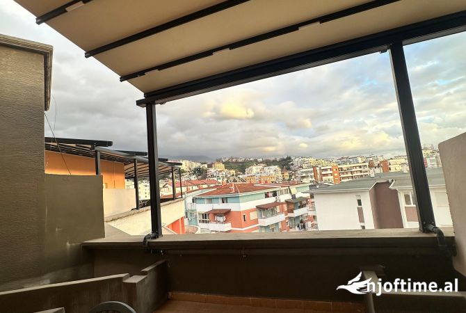 Casa in affitto 7+1 a Tirana - 500,000 Leke