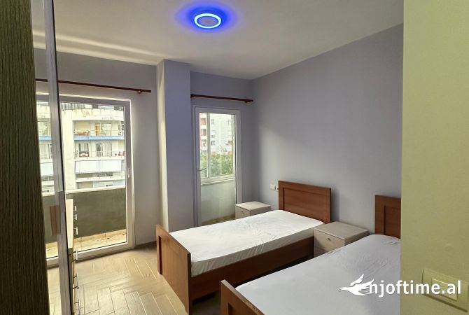 Casa in affitto 7+1 a Tirana - 500,000 Leke