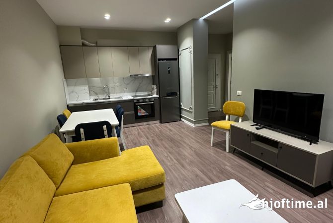 Shtepi me qera Apartament ne Tirane, 2+1, Mobilimi E mobiluar, Pagesa 500  Euro.