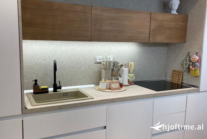 Shtepi me qera 1+1 ne Tirane - 900 Euro