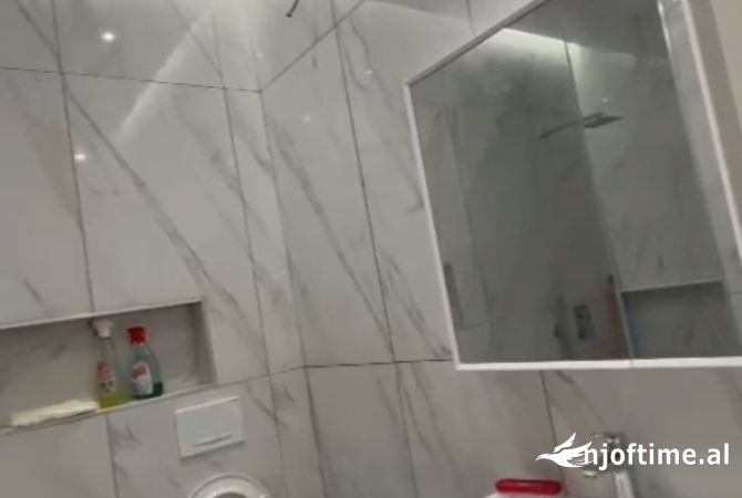 Shtepi me qera 2+1 ne Tirane - 700 Euro