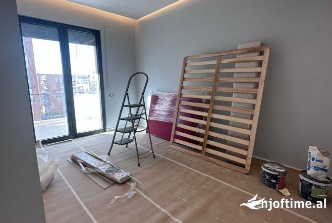 Shtepi me qera 2+1 ne Tirane - 1,300 Euro