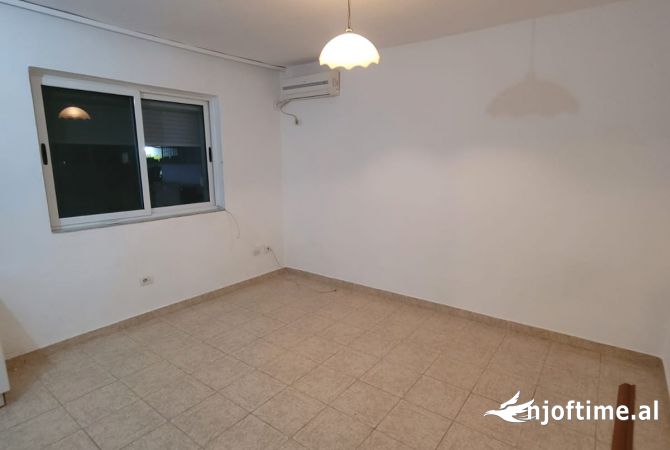 Shtepi ne shitje 2+1 ne Tirane - 115,000 Euro