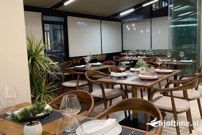 Shitet Biznesi Restorant tek Komuna e Parisit, Kompleksi Kika 2