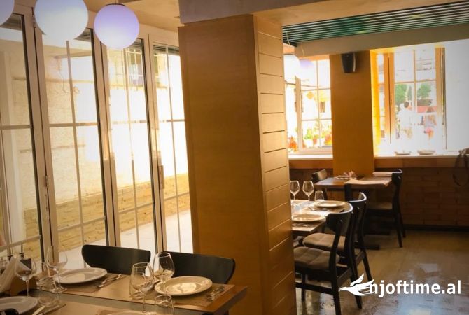 Jepet Restorant me qera tek Rruga e Durresit/ 1500 euro