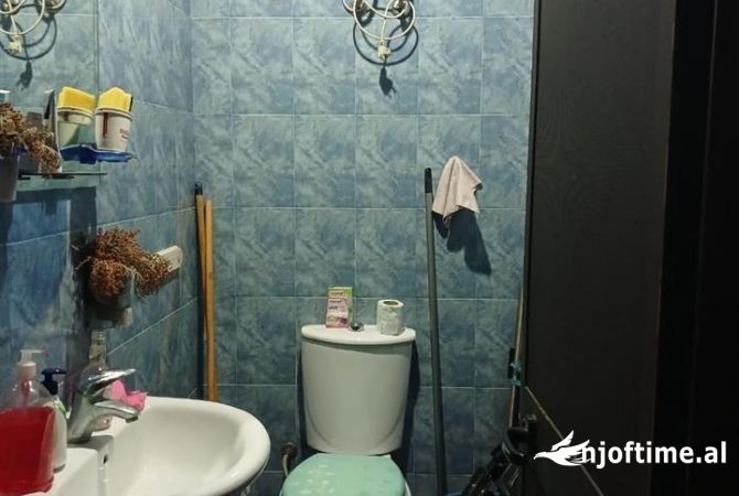 Ambient biznesi me qera 3+1 ne Tirane - 500 Euro