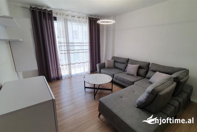 Shtepi me qera 2+1 ne Tirane - 65,000 Leke