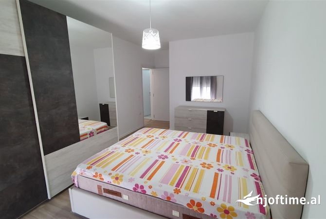 Shtepi me qera 2+1 ne Tirane - 65,000 Leke