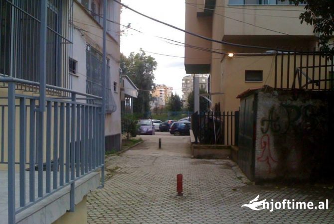 Shtepi me qera 3+1 ne Tirane - 1,500 Euro